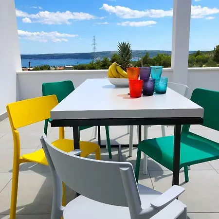 Mila Kastela Apartman Kaštel Novi
