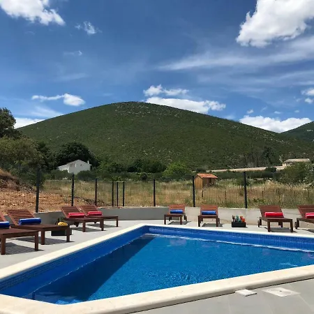 Apartman Mila Kastela *