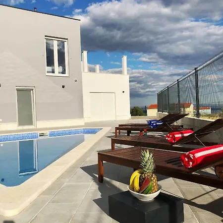 Apartman Mila Kastela Kaštel Novi